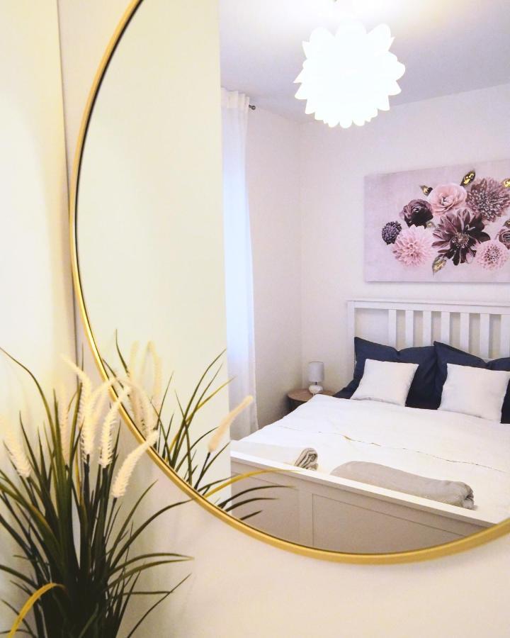 Lovely Apartment Mira Near Airport Zagreb Velika Gorica Exteriör bild